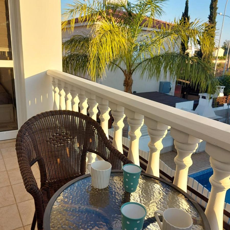 Stylish Villa Paralimni Exterior photo